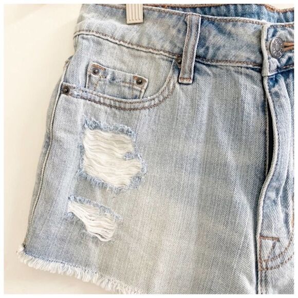 BDG High Rise Dree Cheeky Distressed Jean Shorts - Picture 4 of 8